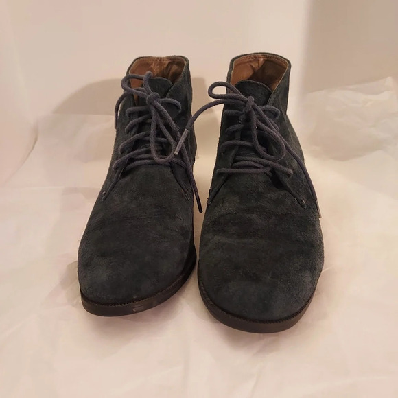 White Mountain "Seneca" Leather/Suede Navy Blue Bootie in Size 8.5 M - Picture 2 of 11